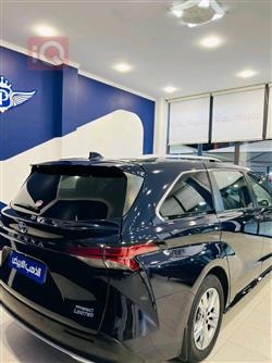 تويوتا سيينا